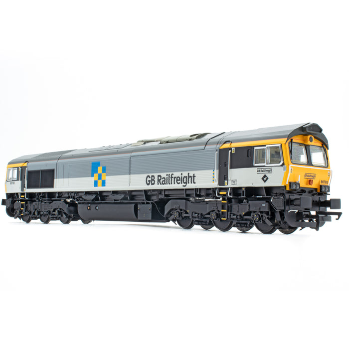 Klasse 66 – GBRF Triple Grey – 66793 – DCC-Sound ausgestattet